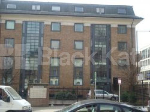 			AMAZING FLAT , GREAT LOCATION!!!!!, 1 Bedroom, 1 bath, 1 reception Flat			 City road / Angel, Angel